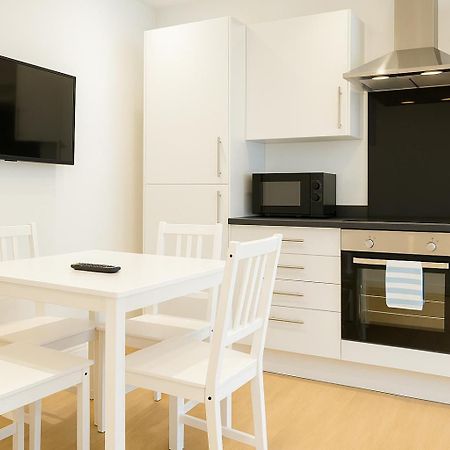 2 Bedroom Apartment Nr City Centre, Uni & Parks Кардіфф Екстер'єр фото