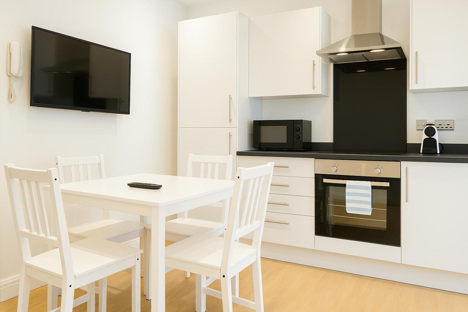 2 Bedroom Apartment Nr City Centre, Uni & Parks Кардіфф Екстер'єр фото